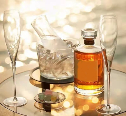 factory wholesale 500ml/750ml whisky bottle/wine bottle/glass bottle/hot sale whisky bottle/support customization