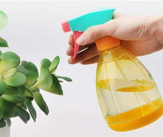 Hot sell plastic empty trigger spray bottle for watering the flowers or cleaning