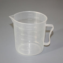 100ml/150ml/250ml300m/1000ml lhigh quality plastic mesuring baker with handle