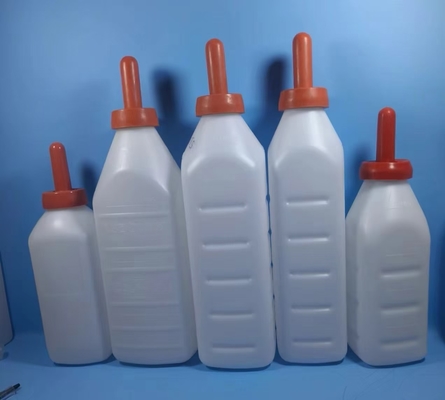 Eco Friendly Transparent Plastic Animal Feeding Bottle Leak Proof and Easy to Clean