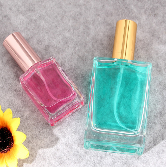 Glass Floral Perfume Bottle with Rose Jasmine Top Notes Evening Wear Spray Closure